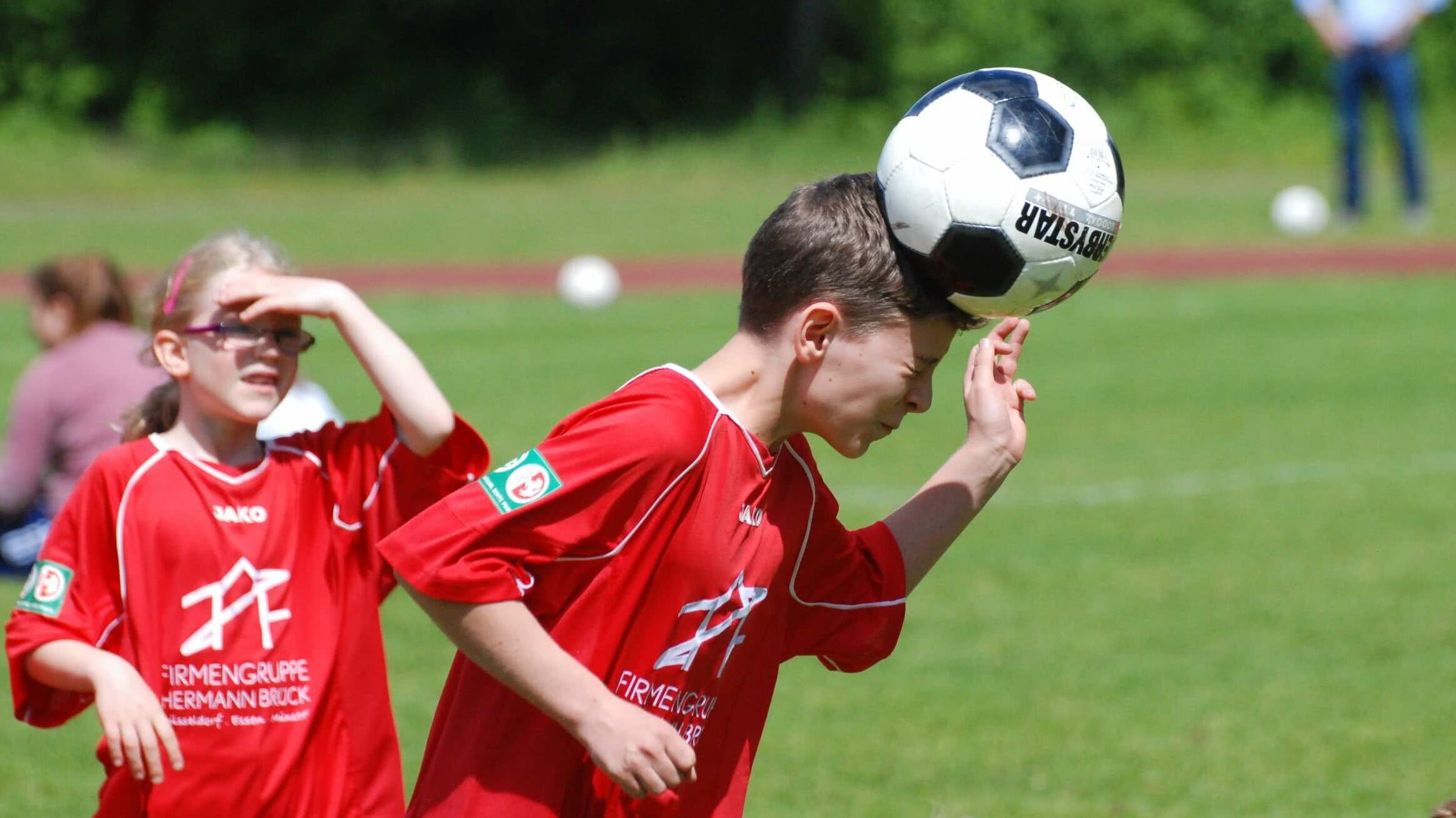 Kopfball Kinderfußball