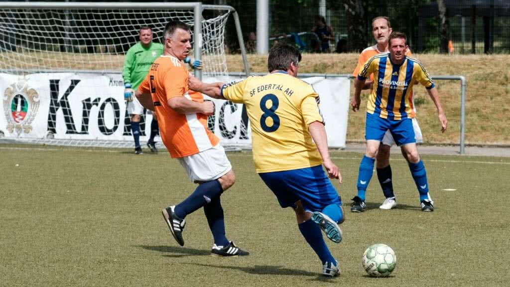 Ü-Fußball Feature (3)
