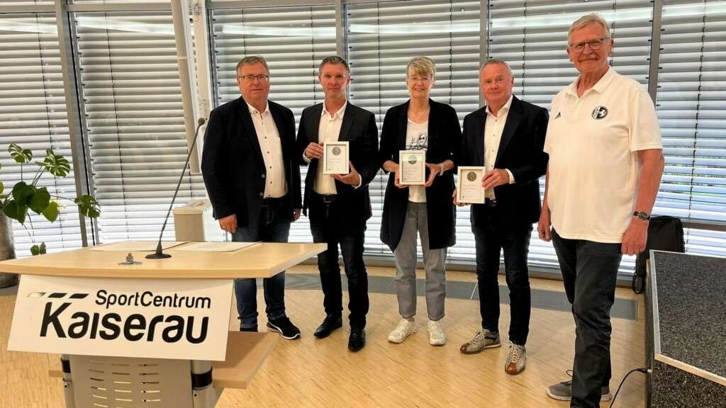 Ehrung Präsidium Verbansehrenzeichen