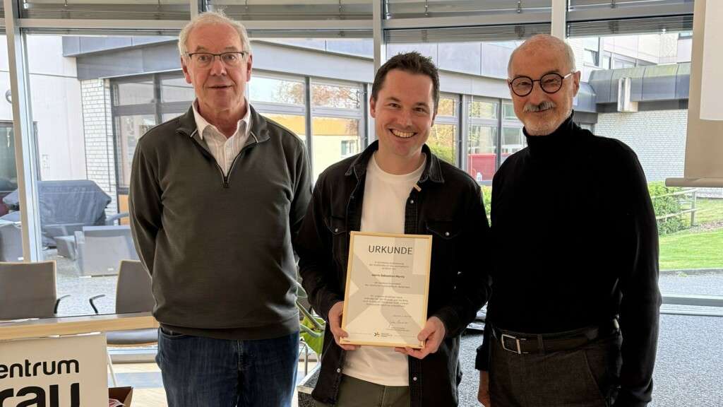 Sebastian Moritz erhält goldene Ehrennadel DLB